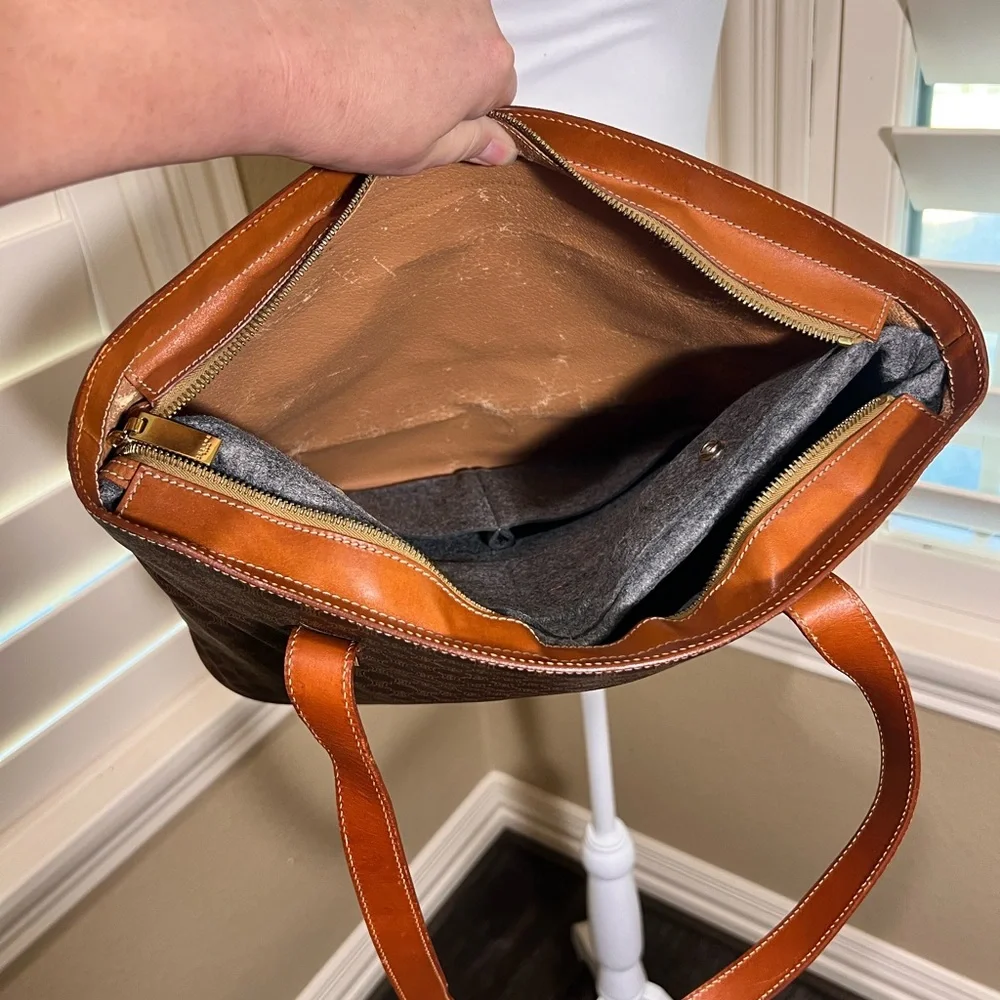 👜AUTHENTIC👜 Celine Macadam Vintage Monogram Tote with Gold Detail - Picture 16 of 16